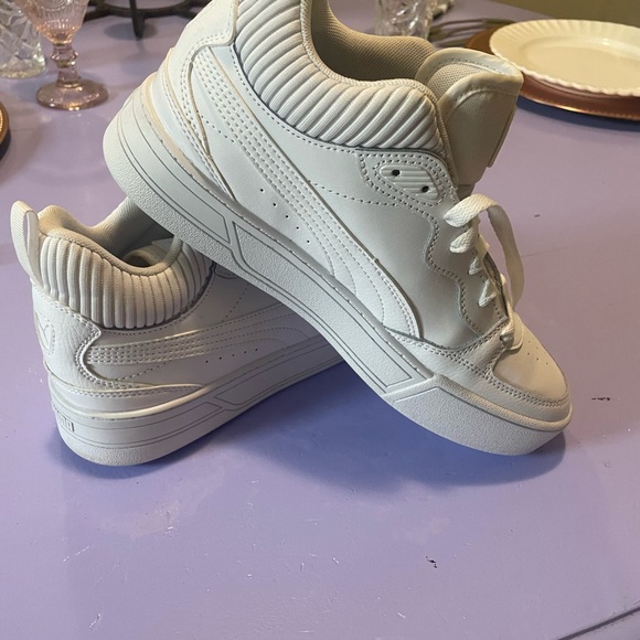 pumas white soft foam women’s sneakers in 9 - Picture 5 of 11